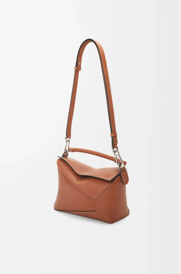 3657663131b085d624dac225cfed7ccf-scaled-1.webp Small Puzzle Edge bag in classic calfskin