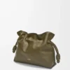 4698fd3ef14022ff22f090bdeae51f9d-scaled-1.webp Medium Flamenco clutch in nappa calfskin