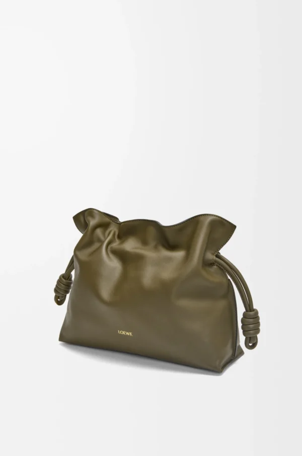 4698fd3ef14022ff22f090bdeae51f9d-scaled-1.webp Medium Flamenco clutch in nappa calfskin