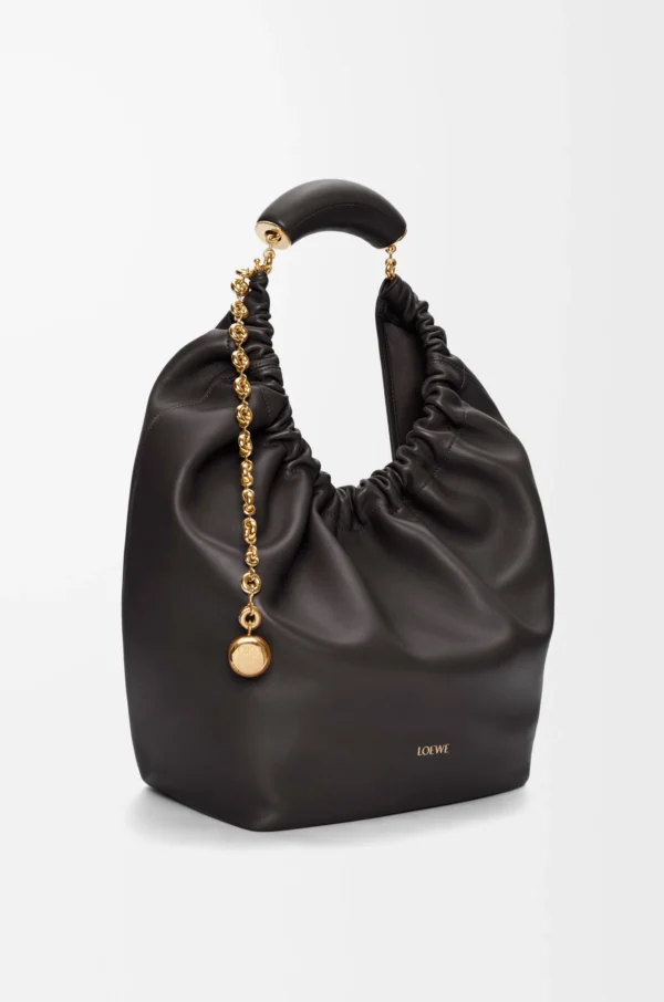 5b76d5c95157984d3ea2ba1594f00b1b-scaled-1.webp Medium Squeeze bag in mellow nappa lambskin