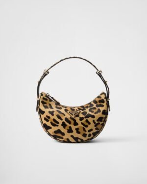 5f1369f58859b403196d1674da7f77ef.jpg Prada Arqué printed leather shoulder bag