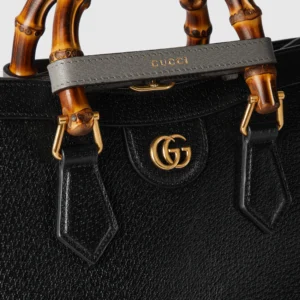 661dea0320a087cc51e75d3621f3b1c9.webp GUCCI DIANA SMALL TOTE BAG