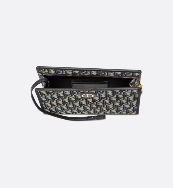 30 Montaigne Dea Pouch