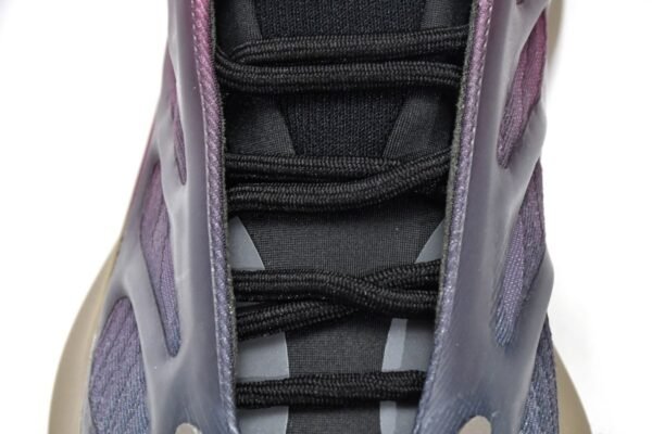 adidas Yeezy 700 V3 Fade Carbon GW1814