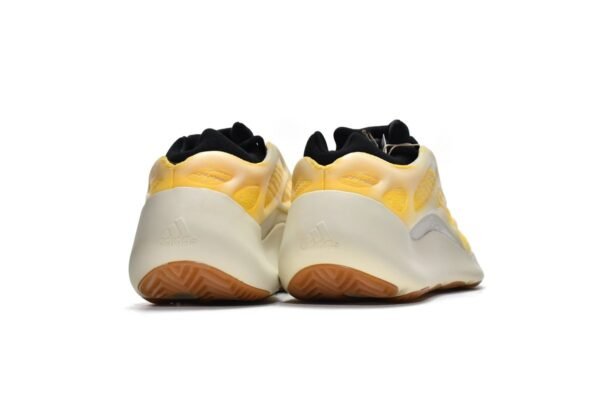 adidas_yeezy_700_v3_mono_safflower_hp5425_179E4FE51471F.jpg adidas Yeezy 700 V3 Mono Safflower HP5425