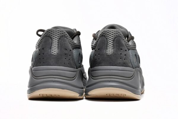 adidas_yeezy_boost_700_teal_blue_fw2499_184A90C983D16.jpg adidas Yeezy Boost 700 Teal Blue FW2499