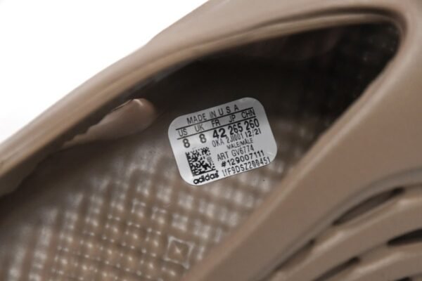 adidas Yeezy Foam Runner Mist GV6774