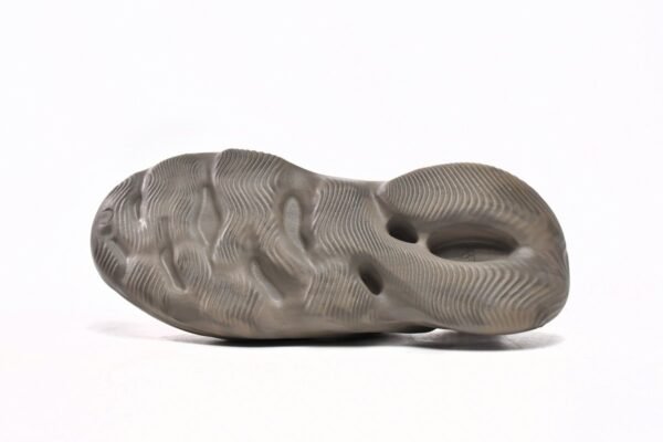 adidas_yeezy_foam_runner_stone_sage_gx4472__17918757E9916.jpg adidas Yeezy Foam Runner Stone Sage GX4472