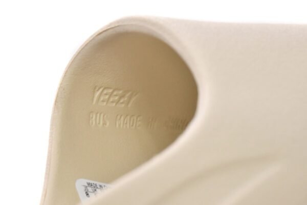 Dope sneakers adidas Yeezy Slide Reps Bone FZ5897