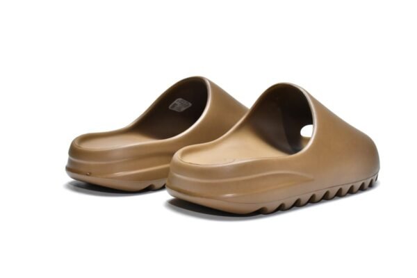 adidas_yeezy_slide_core_g55492_179A332632010.jpg adidas Yeezy Slide CORE G55492