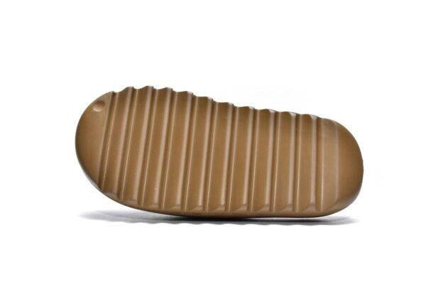 adidas_yeezy_slide_core_g55492_179A3326C1519.jpg adidas Yeezy Slide CORE G55492