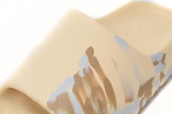 adidas_yeezy_slide_enflame_oil_painting_ink_yellow_fz5899_18A1009161E1B.jpg adidas Yeezy Slide Enflame Oil Painting White Yellow GW1932