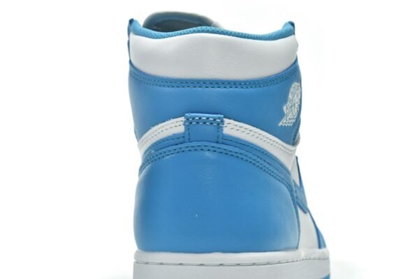 Air Jordan 1 Retro UNC 555088-117