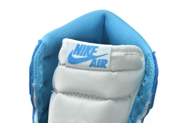 Air Jordan 1 Retro UNC 555088-117
