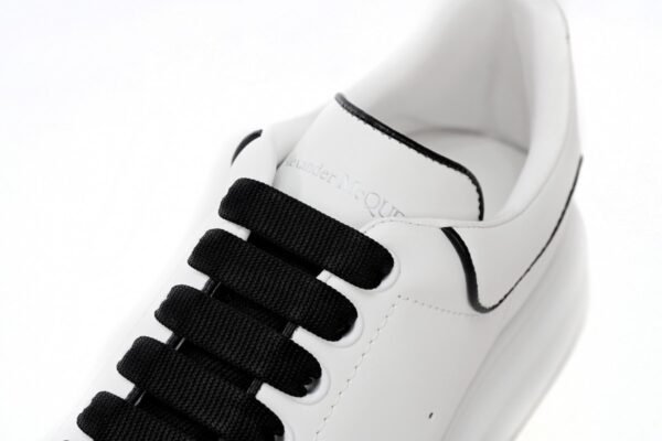 alexander_mcqueen_sneaker_black_line_187BCE7854D1E.jpg Alexander McQueen Sneaker Black Line