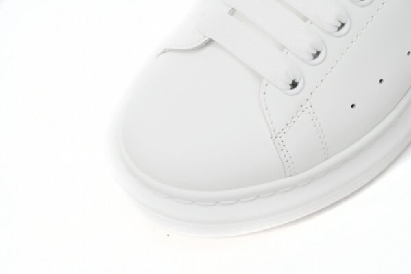 alexander_mcqueen_sneaker_golden_tail_1880D97388018.jpg Alexander McQueen Sneaker Golden Tail