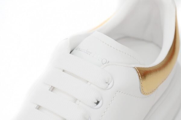 alexander_mcqueen_sneaker_golden_tail_1880D97407215.jpg Alexander McQueen Sneaker Golden Tail