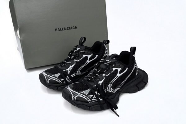 Balenciaga 3XL Black 734734W3XL11090