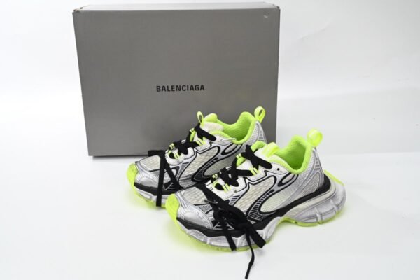 balenciaga_3xl_black_and_white_blue_734734_w3xl6_9031__1A4A08ADC531C.jpg Balenciaga 3XL Black And White Blue 734734 W3XL6 9031