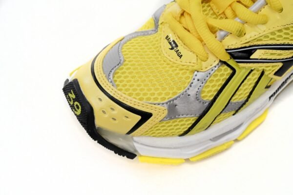 balenciaga_black_yellow_677402_w2rd3_0510_1A7486E2D0714.jpg Balenciaga Runner Black Yellow 677402 W2RD3 0510
