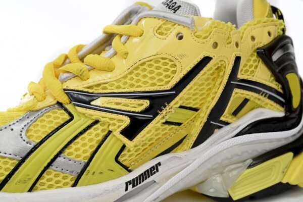 balenciaga_black_yellow_677402_w2rd3_0510_1A7486E2FC311.jpg Balenciaga Runner Black Yellow 677402 W2RD3 0510
