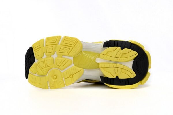 balenciaga_black_yellow_677402_w2rd3_0510_1A7486E3CDF14.jpg Balenciaga Runner Black Yellow 677402 W2RD3 0510