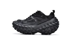 Balenciaga Defender Black 685613 W2RA6 1000