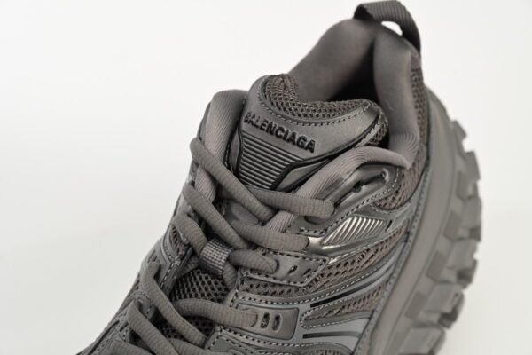 balenciaga_defender_black_gray_685611_w2ra6_3000__1940C372FDC10.jpg Balenciaga Defender Black Gray 685611 W2RA6 3000