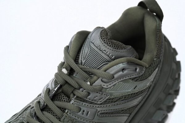 balenciaga_defender_blackish_green_685611_w2ra6_3000_1838C190AF714.jpg Balenciaga Defender Blackish Green 685611 W2RA6 3000