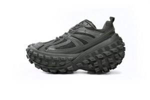 Balenciaga Defender Blackish Green 685611 W2RA6 3000