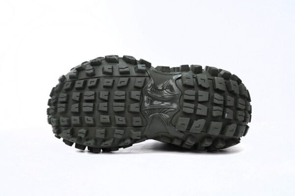 balenciaga_defender_blackish_green_685611_w2ra6_3000_1838C19139711.jpg Balenciaga Defender Blackish Green 685611 W2RA6 3000