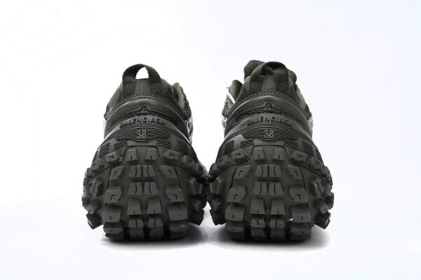 balenciaga_defender_blackish_green_685611_w2ra6_3000_1838C1916EC17.jpg Balenciaga Defender Blackish Green 685611 W2RA6 3000