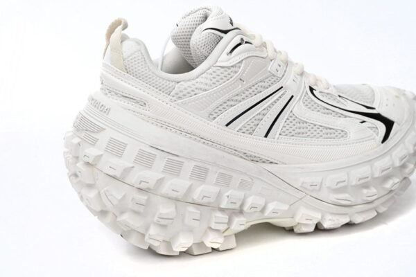 Balenciaga Defender Off-White  685611 W2RAA 9110