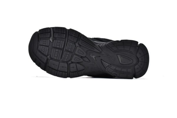 Balenciaga Phantom Sneaker Black 679339 W2E92 1000