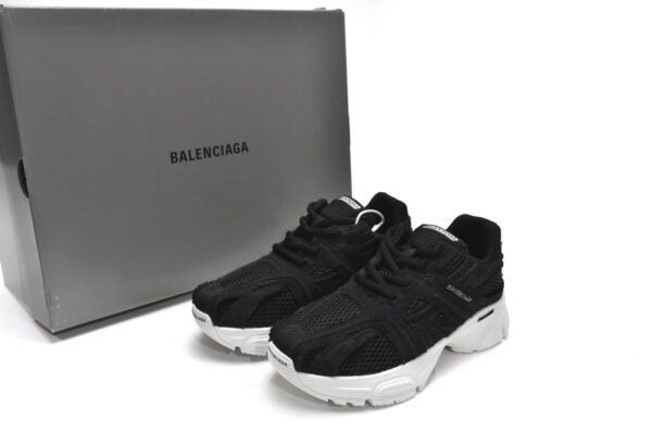 Balenciaga Phantom Sneaker Black White 679339 W2E96 1090