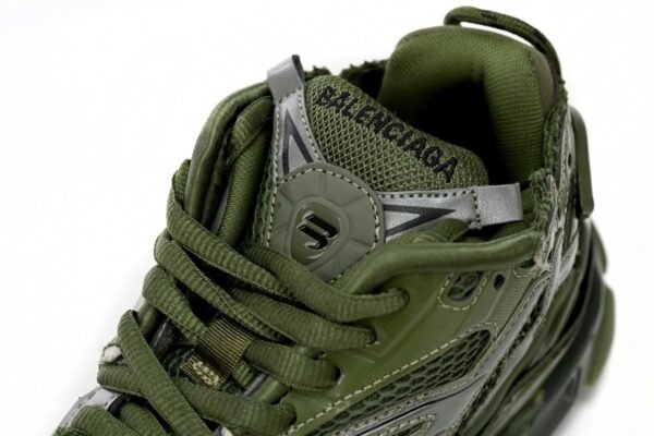 balenciaga_runner_army_green_677402_w1rn3_2025_1A748B49FC819.jpg Balenciaga Runner Army Green 677402 W1RN3 2025