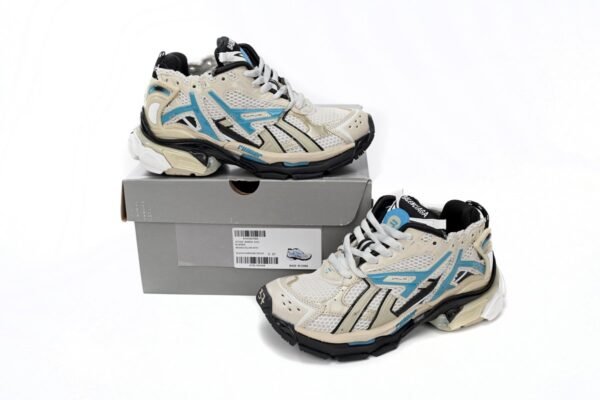 balenciaga_runner_beige_grey_blue_677402_w5rh6_0312_1A748EA626B11.jpg Balenciaga Runner Beige Grey Blue 677402 W5RH6 0312