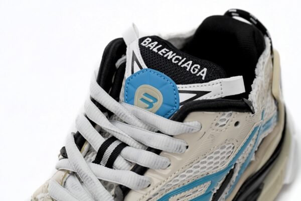 balenciaga_runner_beige_grey_blue_677402_w5rh6_0312_1A748EA65EE1B.jpg Balenciaga Runner Beige Grey Blue 677402 W5RH6 0312