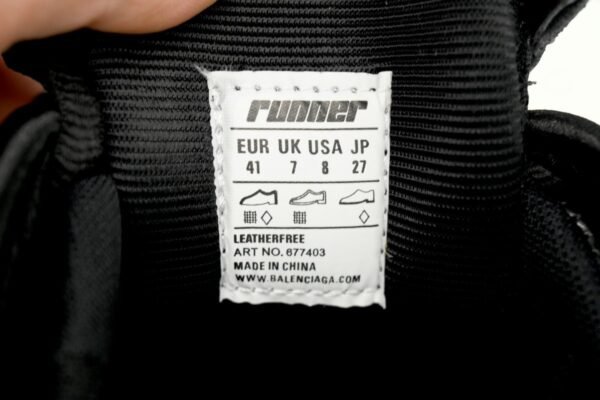 Balenciaga Runner Black 656065W3RA11000