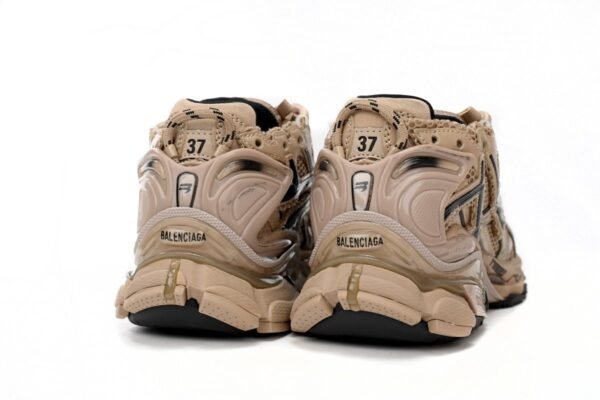 balenciaga_runner_dark_brown_677402_w1ra8_0125_1A748D22DC519.jpg Balenciaga Runner Dark Brown 677402 W1RA8 0125