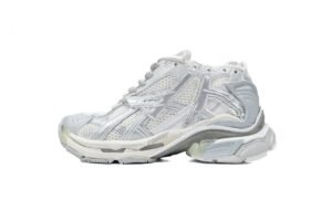 balenciaga_runner_mi_light_blue_677402_w3rb2_8100_1AA1927E6B219.jpg Balenciaga Runner Mi Light Blue 677402 W3RB2 8100