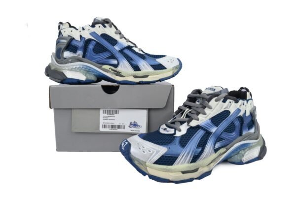 Balenciaga Runner Sneaker 'Gradient - Beige Navy'772774 WRUNG 2410