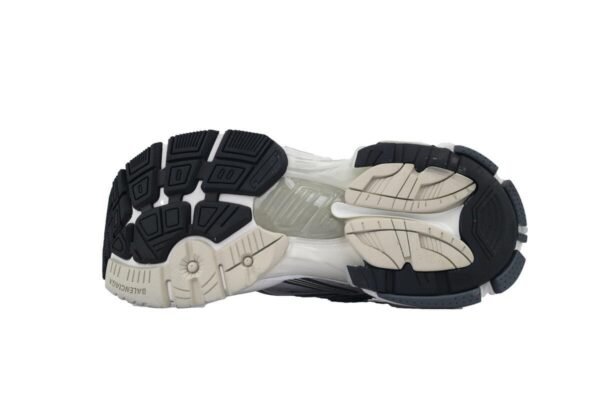 balenciaga_runner_sneaker_lan_bai_hei_772767_w3rny_0623_1CC8504AF8116.jpg Balenciaga Runner Sneaker Lan Bai Hei 772767 W3RNY 0623