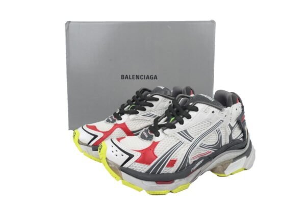 balenciaga_runner_sneaker_white_gray_black_772767_w3rny_0509_1CC8531641717.jpg Balenciaga Runner Sneaker White Gray Black 772767 W3RNY 0509