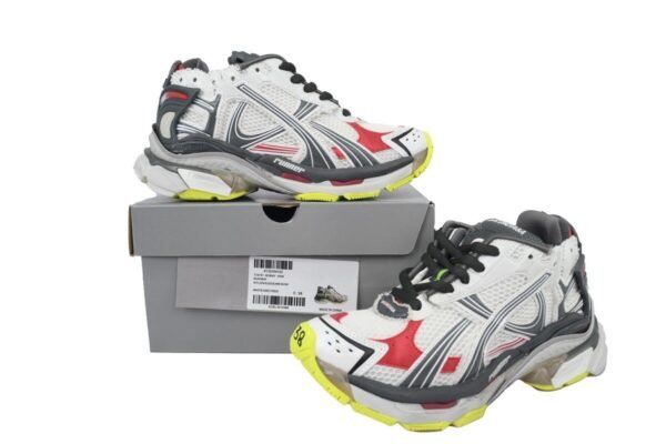 balenciaga_runner_sneaker_white_gray_black_772767_w3rny_0509_1CC85316DC911.jpg Balenciaga Runner Sneaker White Gray Black 772767 W3RNY 0509