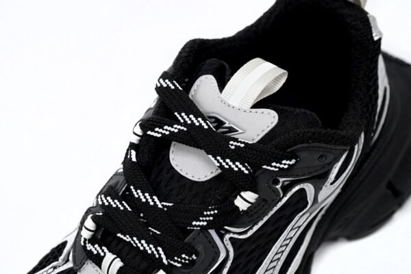 balenciaga_silver_734733_w2rb5_0218__1815FAE8F7618.jpg Balenciaga Black And White 42228 W2RB8 0102