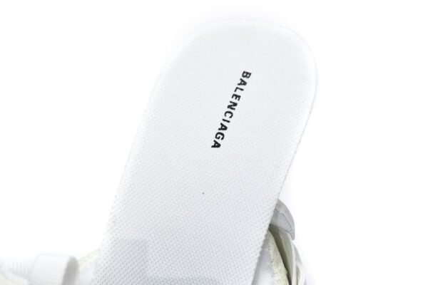 balenciaga_tess_s__luminous_white__542023_w3cr1_9000_17955BB55F416.jpg Balenciaga Track Luminous White 542023 W3CR1 9000