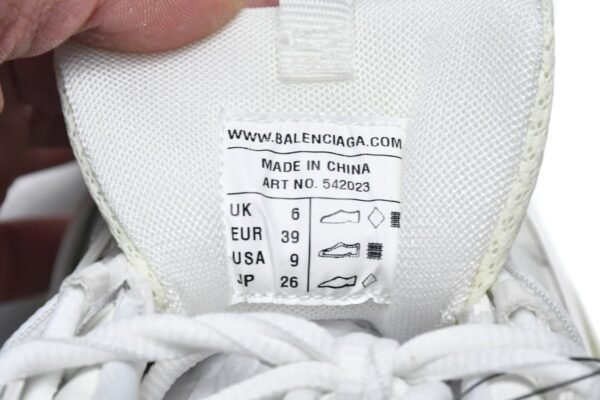 balenciaga_tess_s__luminous_white__542023_w3cr1_9000_17955BB59601E.jpg Balenciaga Track Luminous White 542023 W3CR1 9000