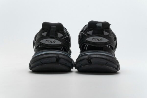 balenciaga_tess_s_black__led_555032_w1gb7_1000__179562B7BAF10.jpg Balenciaga Track LED Black 555032 W1GB7 1000