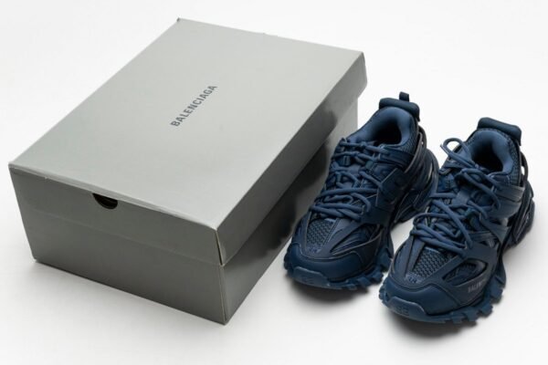 balenciaga_tess_s_dark_navy_542436_w2la1_4107__17955B0E3791A.jpg Balenciaga Track LED Dark Navy 542436 W2LA1 4107